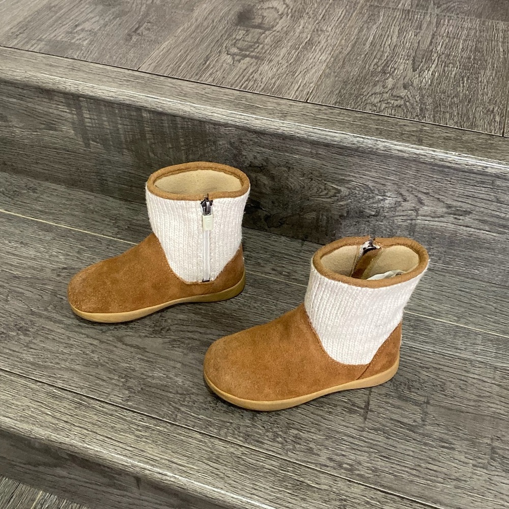 UGG boots. Size 10. Excellent condition. - Picture 6 of 6